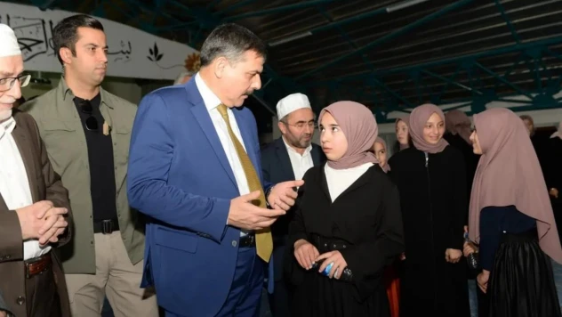 Vali Çiftçi Kız Kur'ân Kursu'nu ziyaret etti