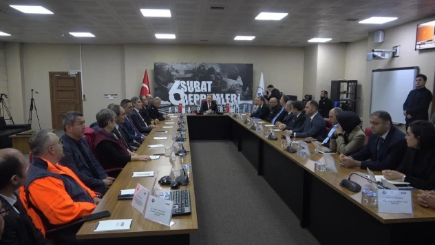 Vali Pehlivan: '23 bin 814 afetzedeye sağlık hizmet verdik'