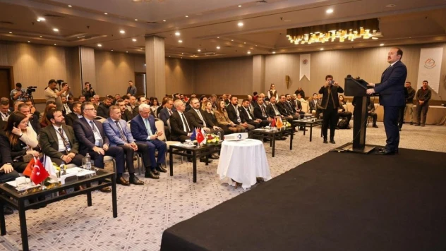 Vali Pehlivan: 'Bizim güçlü olmamız dünyanın da lehine olacaktır'