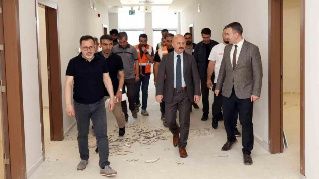 Vali Varol, sağlık müdürlüğü binasını inceledi