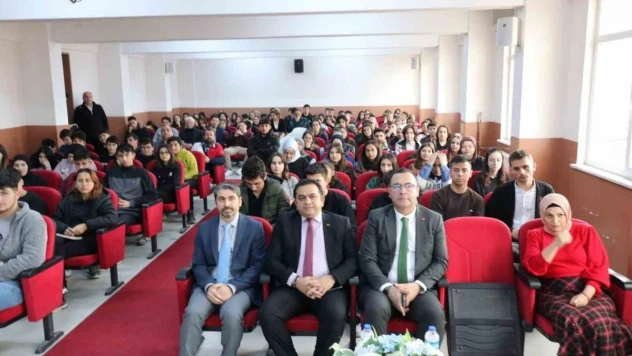 Vali Yardımcısı Kolsuz, öğrencilerle buluştu