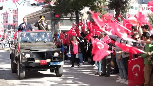 Van'da 100. yıl coşkusu