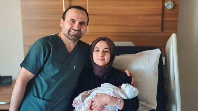 Van'da yılın ilk bebeği 'Arya Mina' oldu