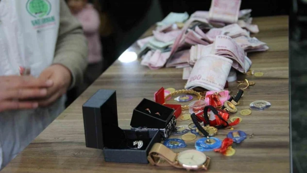 Vanlı kadınlar ziynet eşyalarını Gazze'ye bağışladı