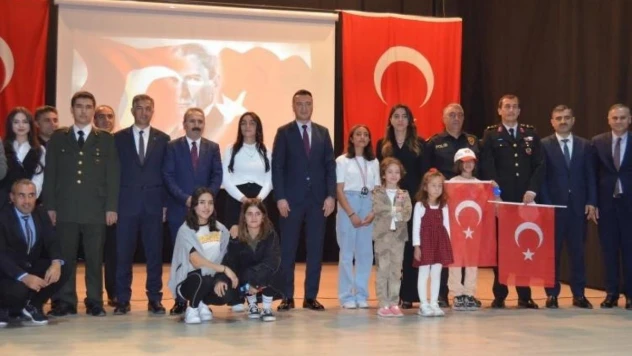 Varto'da Cumhuriyet Bayrım coşkusu