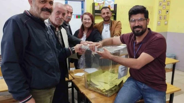 Varto'da sandıklar açıldı