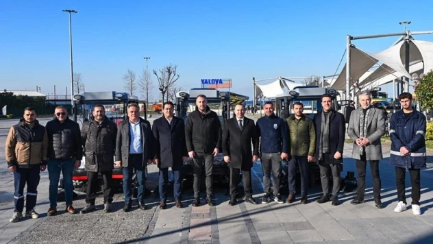 Yalova Belediyesi'ne 3 yeni zemin süpürme makinesi