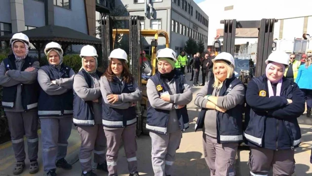 Yalova'da tersanelerin 'yükünü' kadın forklift operatörleri kaldırıyor