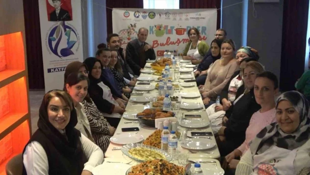 Yalova'nın yabancı gelinleri kültür sofrasında buluşuyor