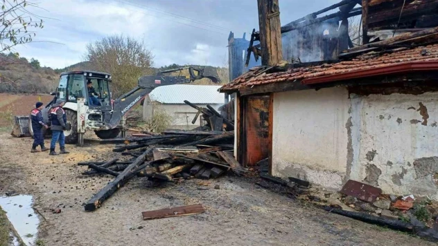 Yangına uykuda yakalanan yaşlı çiftin acı sonu