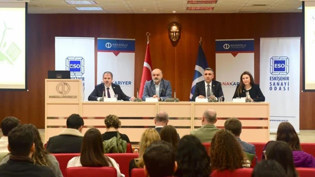 Yeşil ve yalın dönüşümün detayları gençlerle paylaşıldı