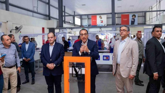 Yeşim Grup'un Mısır'daki firması Jade Tekstil'e Mısır Başbakanı Madbouly'dan ziyaret