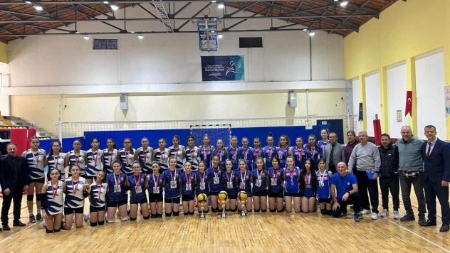 Yıldız Kızlar Voleybol Turnuvası şampiyonları belli oldu