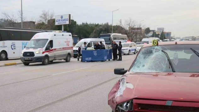 Yolun karşısına geçmek isterken aracın çarptığı yaya hayatını kaybetti