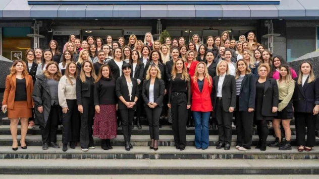 Yönetim de eğitim de kadınlara emanet