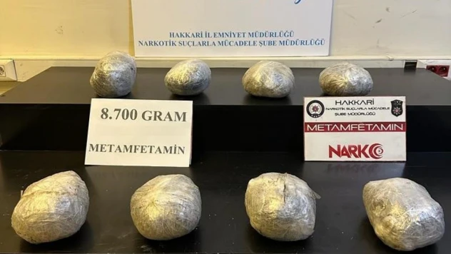Yüksekova'da 8 kilo 700 gram metamfetamin ele geçirildi