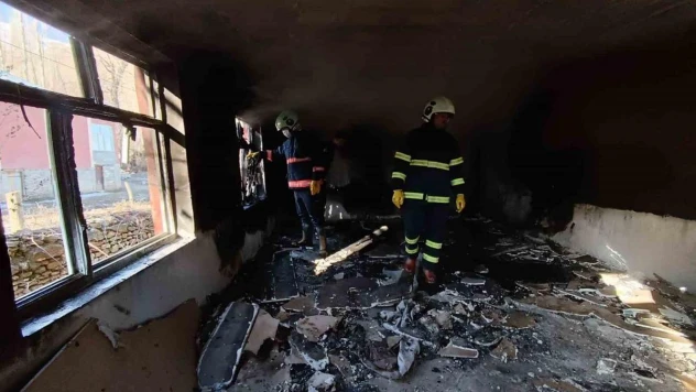 Yüksekova'da korkutan yangın