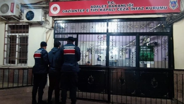 Yurda kaçak girmeye çalışan terörist sınırda yakalandı