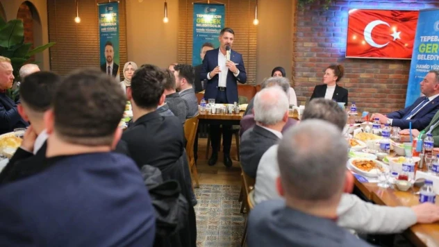 Yüzügüllü, meclis üyeleri ile bir araya geldi