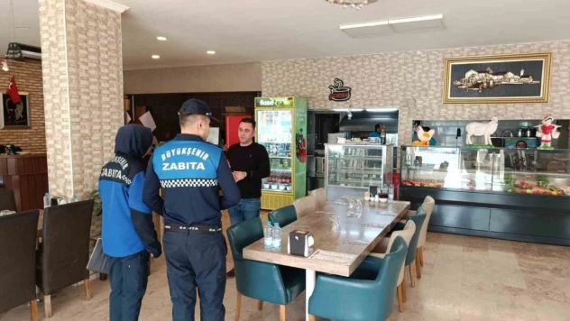 Zabıta ekiplerinden fiyat listesi denetimi