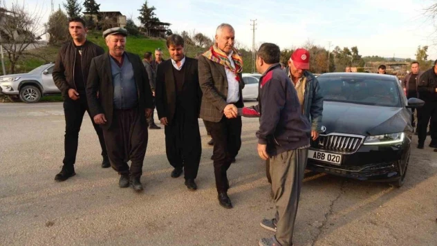 Zeydan Karalar Karaisalı'nın köylerinde halkla buluştu