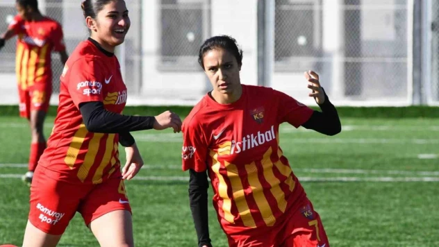 Zeynep Bilir hat-trick yaptı, 11 maçta 15 gol attı