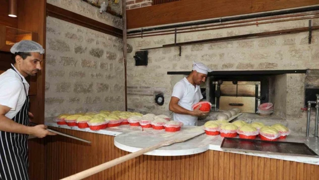 Zeytinburnu Tarihi Merkezefendi Fırını'nda 'Geleneksel Ekmek Atölyesi' başlıyor