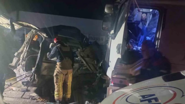 Zincirleme kaza: 1 ölü, 1 yaralı