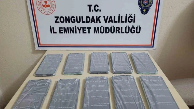 Zonguldak'ta gümrük kaçağı cep telefonları ele geçirildi