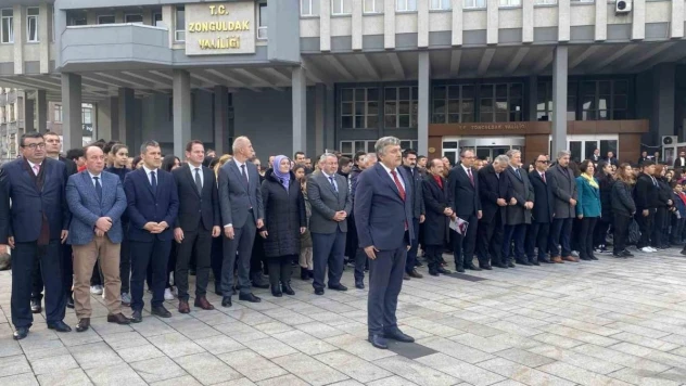 Zonguldak'ta Öğretmenler Günü kutlandı