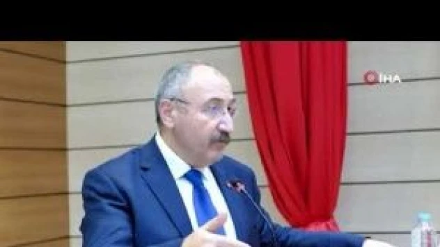 Erzincan'da 'Deprem ve Yaşamak' paneli düzenlendi