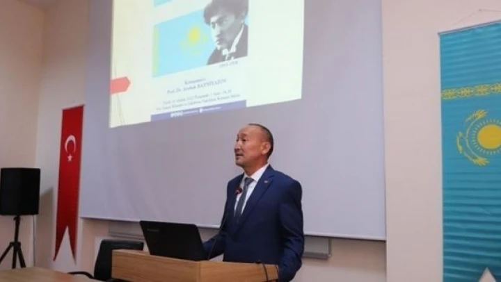 Ardahan'da Kazak şair Magcan Cumabay'ın hayatı ve şiirleri anlatıldı