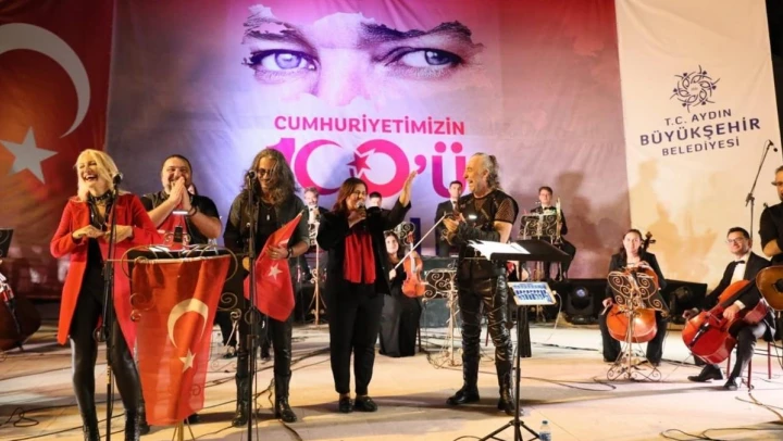 Aydınlılar Senforock'la coştu