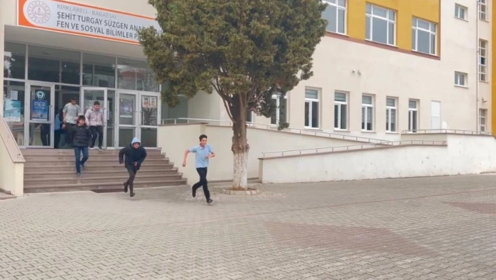Babaeski'de lisede deprem tatbikatı