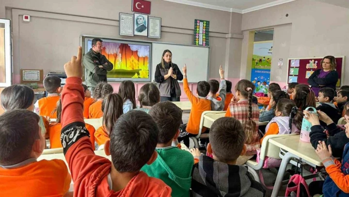 Balıkesirli minikler orman muhafızlarını tanıyor