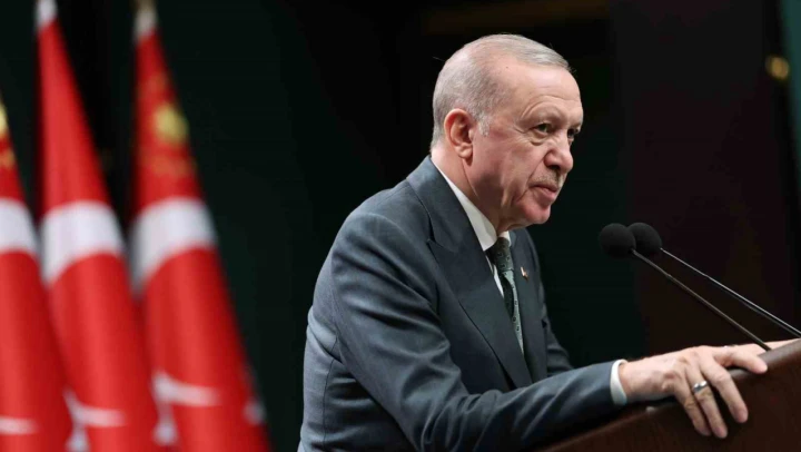 Cumhurbaşkanı Erdoğan: '25 bin yeni öğretmen ataması sürecini başlattığımızın müjdesini gençlerimizle paylaşmak istiyorum'
