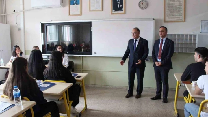 Cumhuriyetin 100. yılında lise öğrencileri çalıştayda bir araya geldi