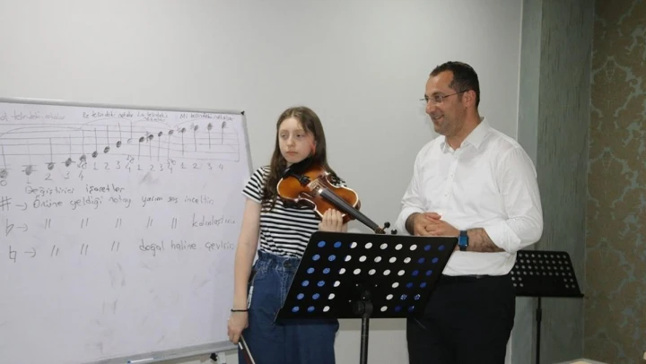 Düğün salonu Sanat Akademisi'ne dönüştü