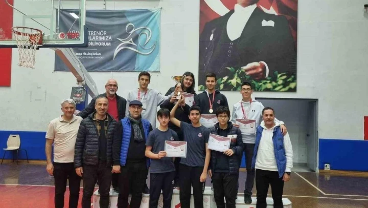 En iyi hamleyi yapan Aydın Lisesi il birincisi oldu