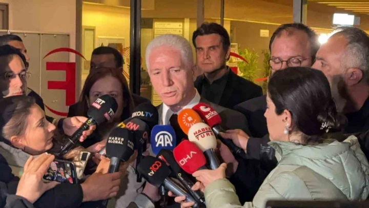 İstanbul Valisi Davut Gül, ameliyata alınan Sırrı Süreyya Önder'in durumu hakkında açıklamada bulundu