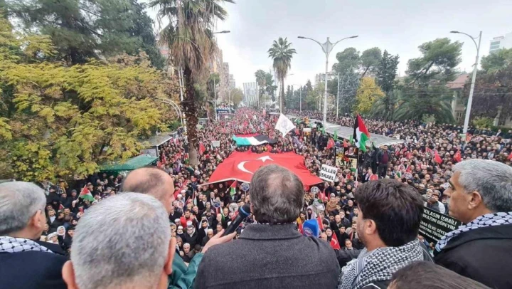 Memur-Sen'den Şanlıurfa'da 'Filistin'e Özgürlük Yürüyüşü'