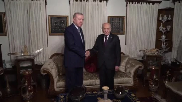 Cumhurbaşkanı Erdoğan, MHP lideri Devlet Bahçeli’yi Beytepe’de bulunan konutunda ziyaret ediyor.