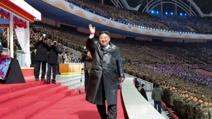 Kuzey Kore'de yeni yıl coşkusu: Kim Jong-Un'dan birlik mesajı