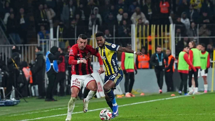 Fenerbahçe evinde coştu: Gençlerbirliği'ni 3-1 mağlup etti