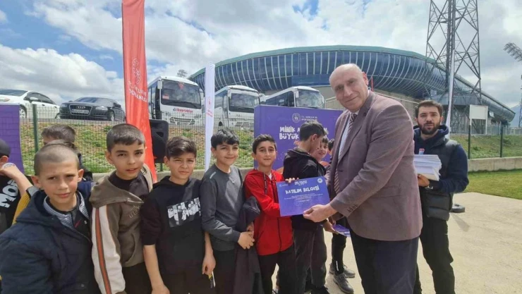 'Koş-At-Atla' ile çocuklar atletizm seviyor