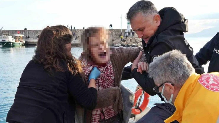 20 metrelik falezlerden düşen genç kadının çığlıkları limanı inletti