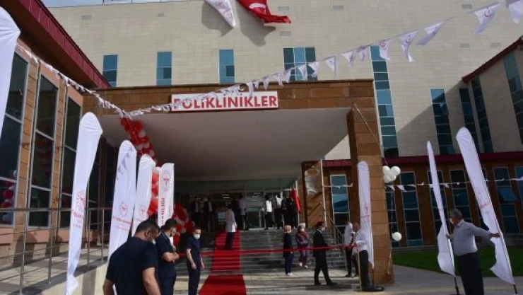 Ahlatlılar Devlet Hastanesi'ne kavuştu