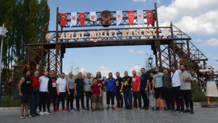 Muaythai Antrenörleri Ahlat'a hayran kaldı