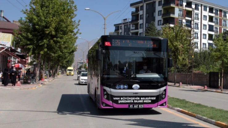 Van Büyükşehir Belediyesi'nden öğrencilere ulaşım sürprizi
