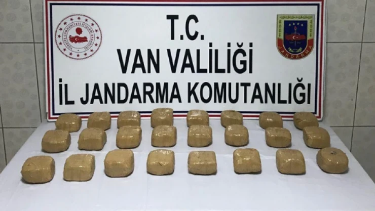 Moloz yığınlarının arasında eroin bulundu
